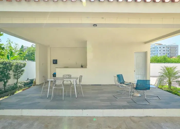 Beachside Getaway 3Br Pool 5Min Walk To Beach Wi-Fi